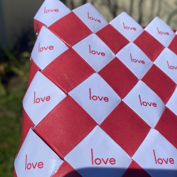 NWT Rebagz Eco Friendly Love Red and White Shoulder Bag - Picture 7 of 16